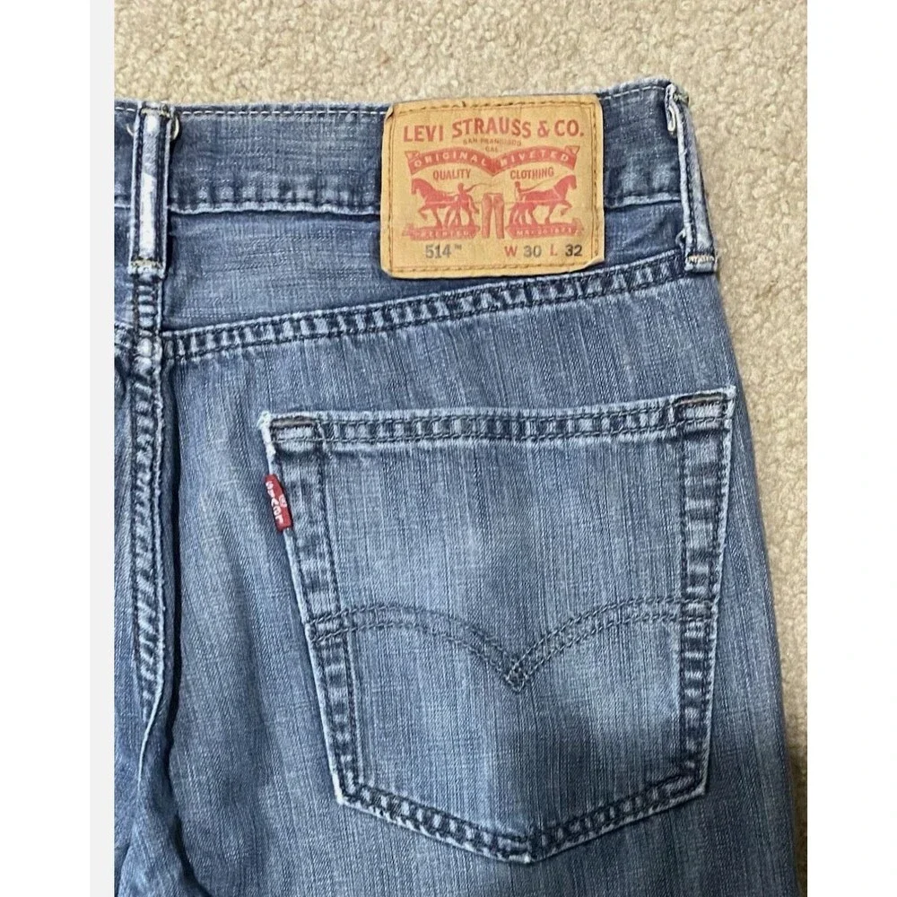 Levis 514 Blue Jeans Mens 30x32 Slim Straight Distressed Denim Red Tab Wash